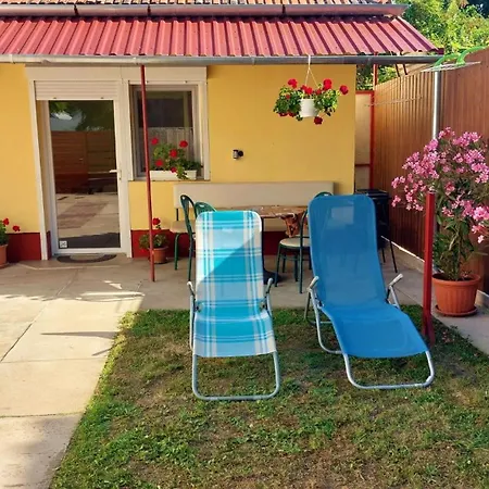 Apartamento Holiday Apartman