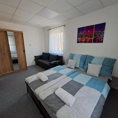 Holiday Apartman * Mórahalom
