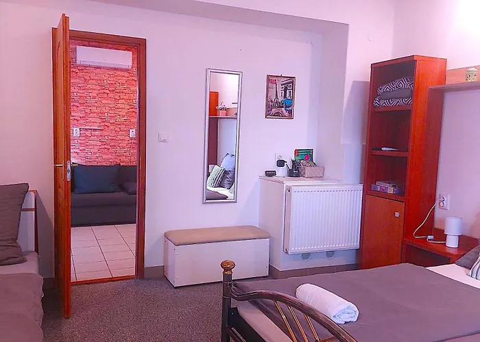 Apartamento Holiday Apartman *