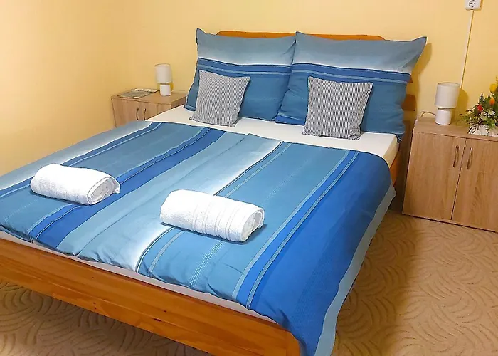 Apartamento Holiday Apartman